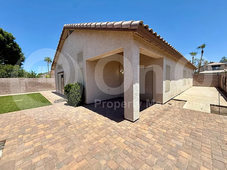 2240 W Rockrose Pl — Photo 24