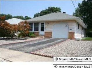 36 Mount Matterhorn Ln, Toms River, NJ