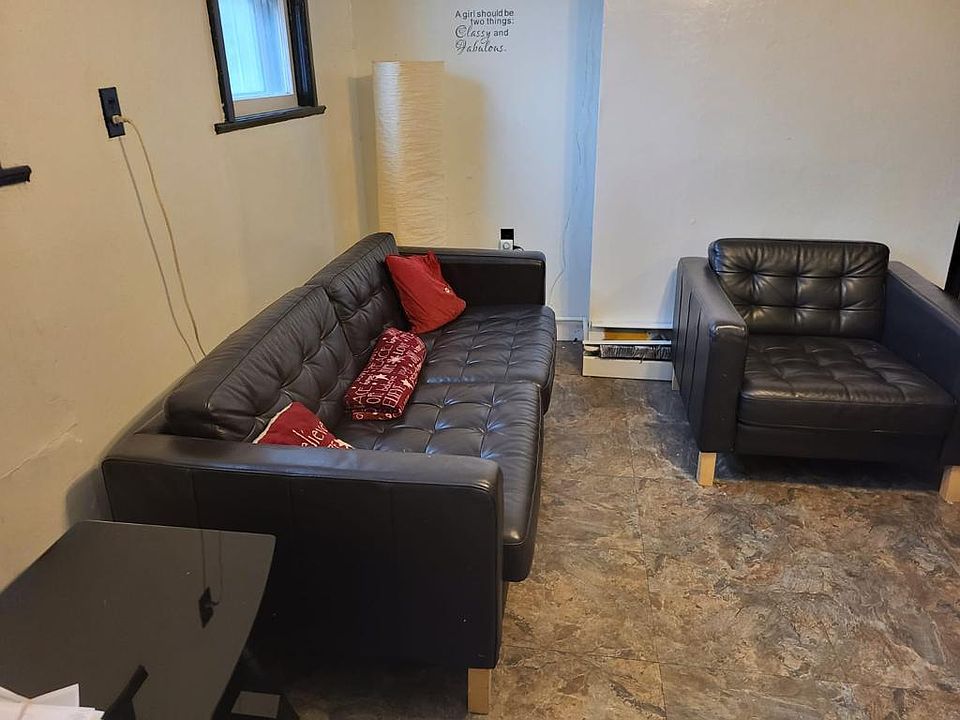 1st image of 18 Hoyt St #2