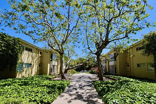 451 San Vicente Blvd Photo 1