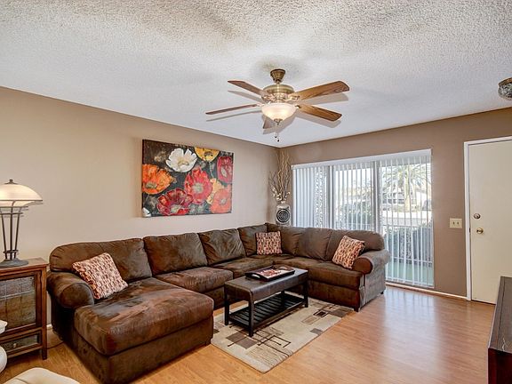 5th image of 10417 W Burns Dr