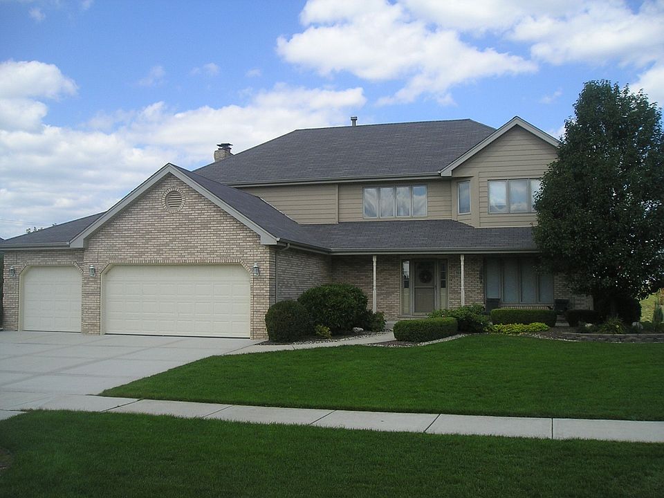 2 Story Home w/Front Porch