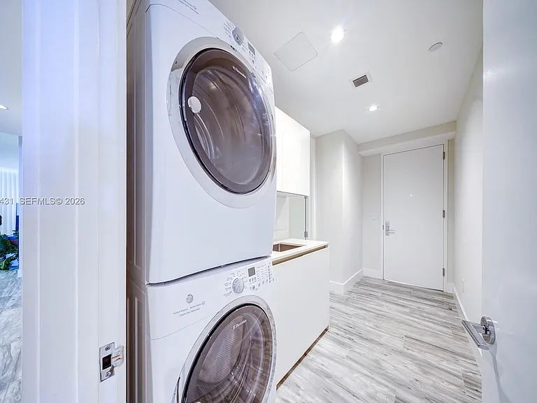 10203 Collins Ave #1502 — Photo 29