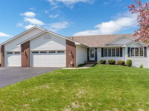 310 Gray Hawk Dr, Machesney Park, IL 61115