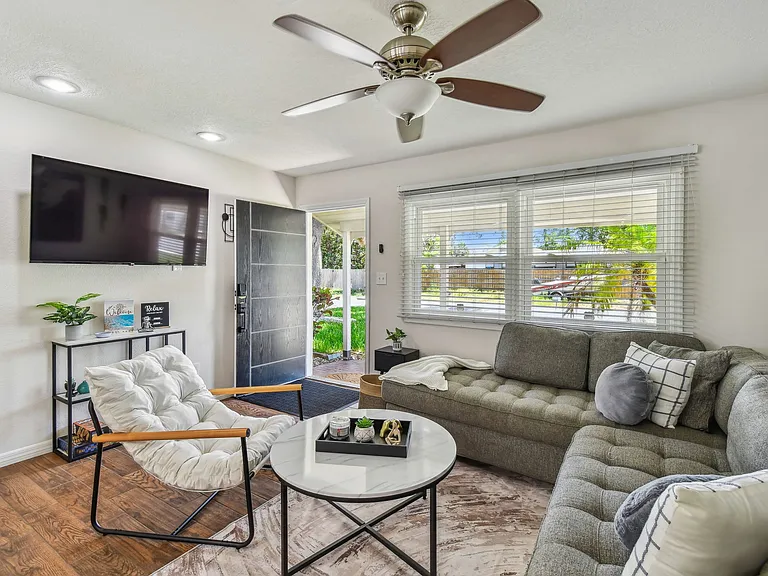 8611 Driftwood Dr — Photo 16