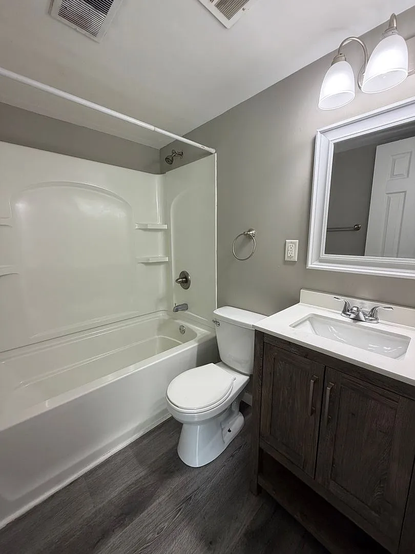 904 Georgian Drive — Photo 4