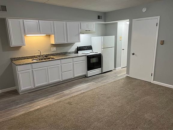 5th image of 120 N Jefferson Ave #306