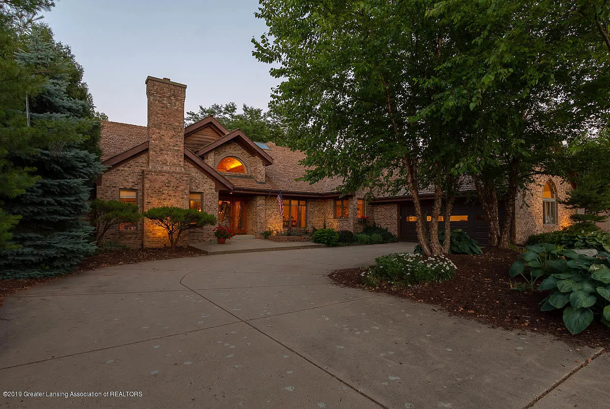6310 Island Lake Dr photo 1