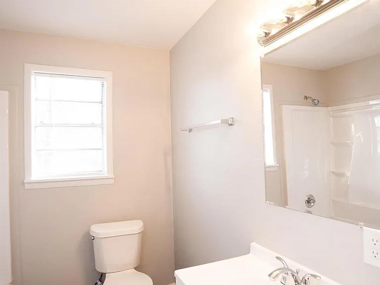 3119 S Izard St — Photo 10