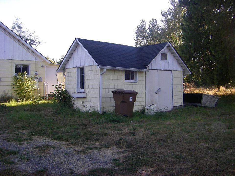 2nd image of 9302 E D St