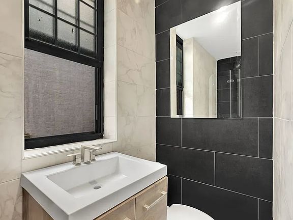 5th image of 1656 De Kalb Ave #2D