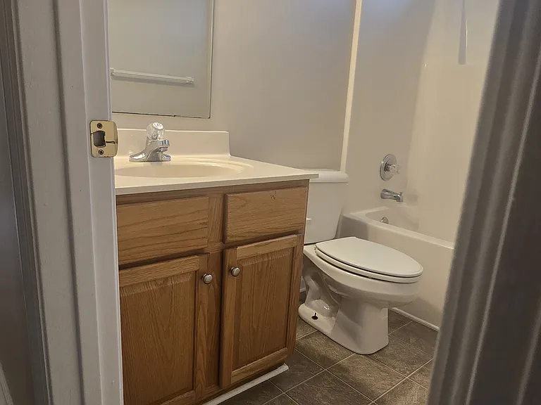 432 Spring Dr — Photo 9
