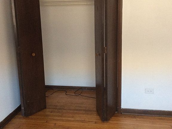 4th image of 365 Luella Ave #1