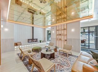 1660 Bloor St W #709, Toronto, ON M6P 1A9