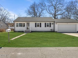 213 Chestnut Dr, Lanoka Harbor, NJ