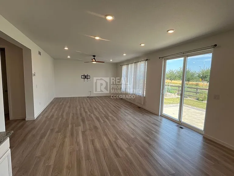 4017 Wyatt Falls Dr — Photo 3