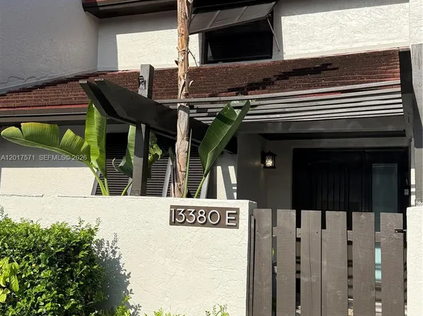 13380 SW 91st Ter APT E, Miami, FL 33186