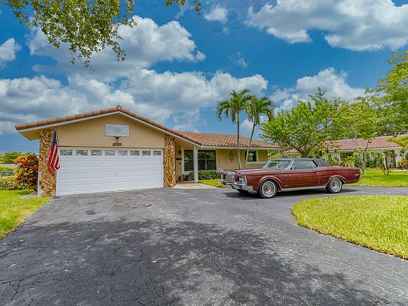 4th image of 10367 NW 42nd Drive