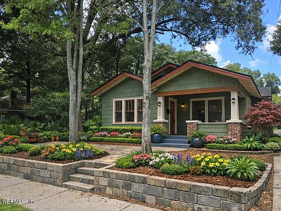 2nd image of 3849 VALENCIA Road