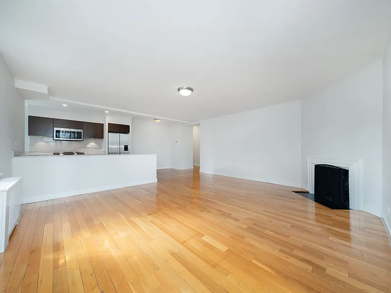 400 E 57th St #17L — Photo 3