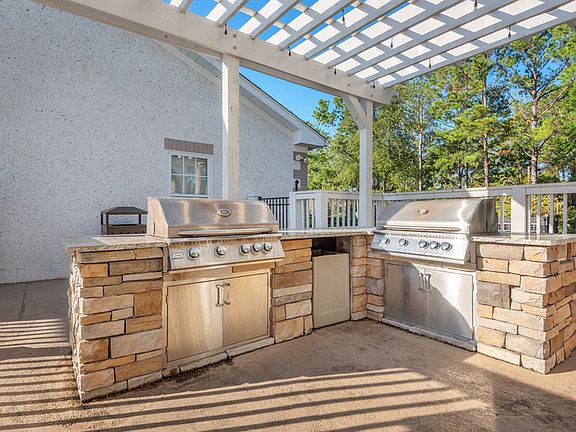 5th image of 814 Saint Andrews Dr #804N