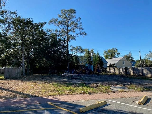 1st image of 1909 Baytree Pl