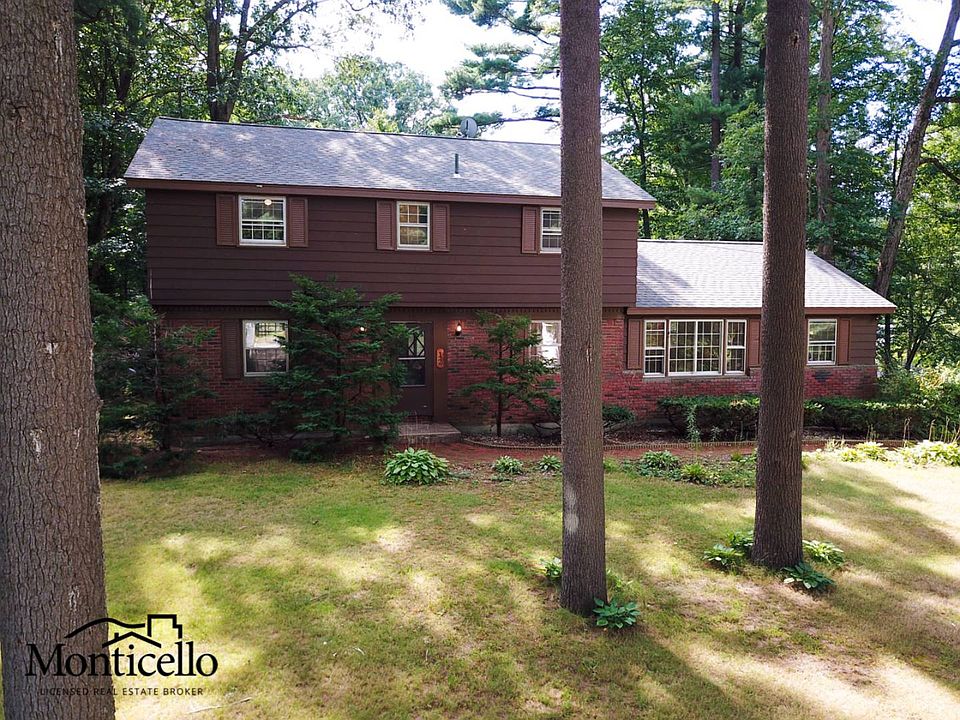1st image of 12 Pinewood Dr