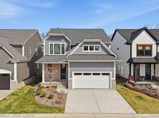 203 Mountain View Ln, Milford, MI