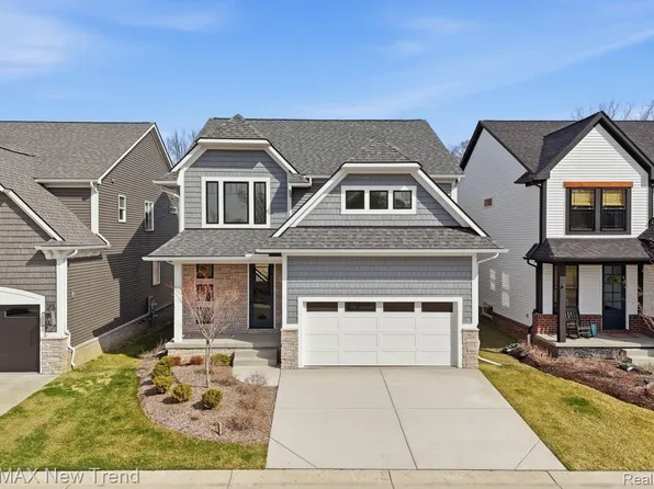 203 Mountain View Ln, Milford, MI 48381