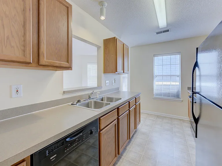 184 Ivy Square Dr — Photo 9