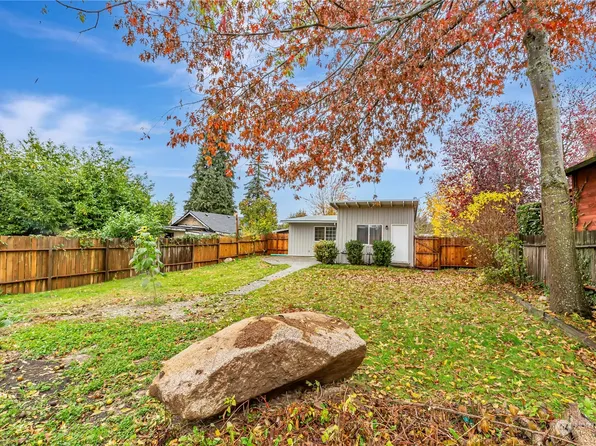 722 E 55th St, Tacoma, WA 98404