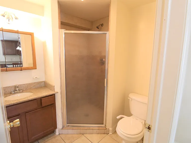 272 W Bruce St — Photo 17
