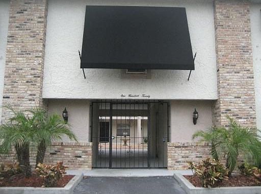 4th image of 120 S Church Ave Unit 212