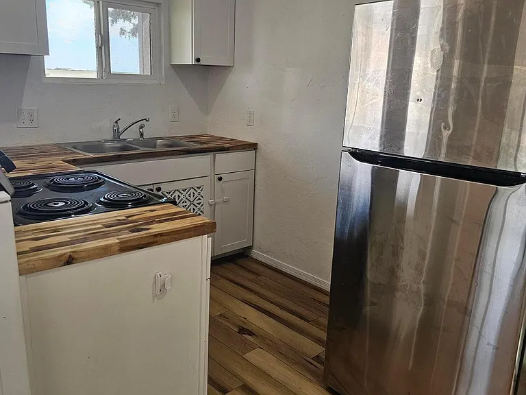 872 W 92nd Hwy #A — Photo 4