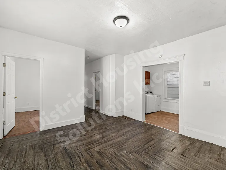 8302 Sowinski Ave — Photo 8
