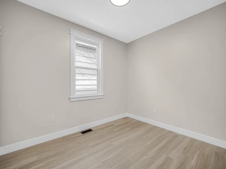 724 Willow Ct — Photo 6