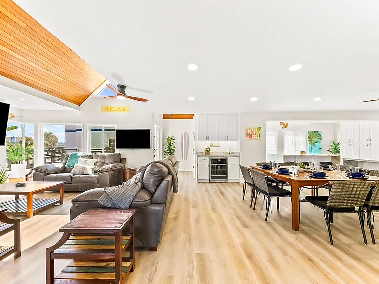 2698 Mission Blvd — Photo 4