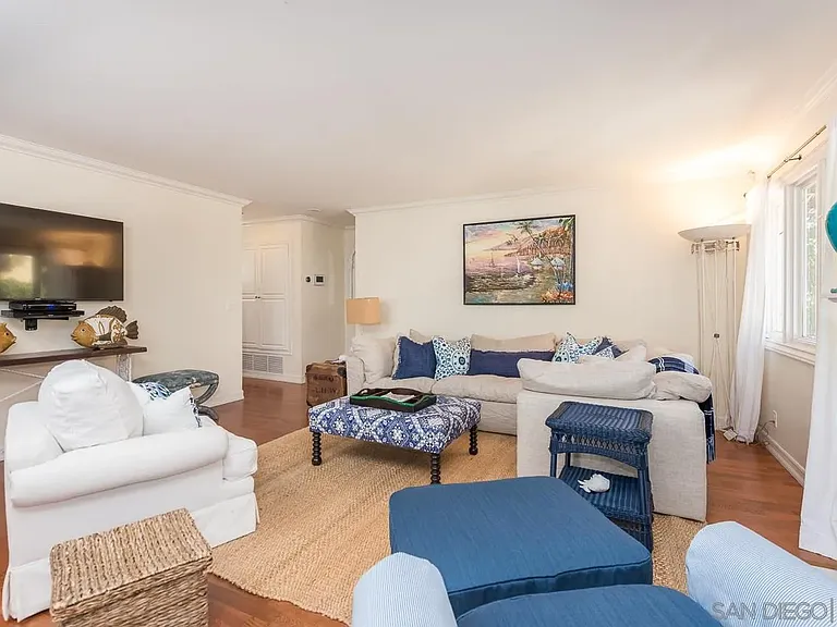 7337 Olivetas Ave — Photo 4