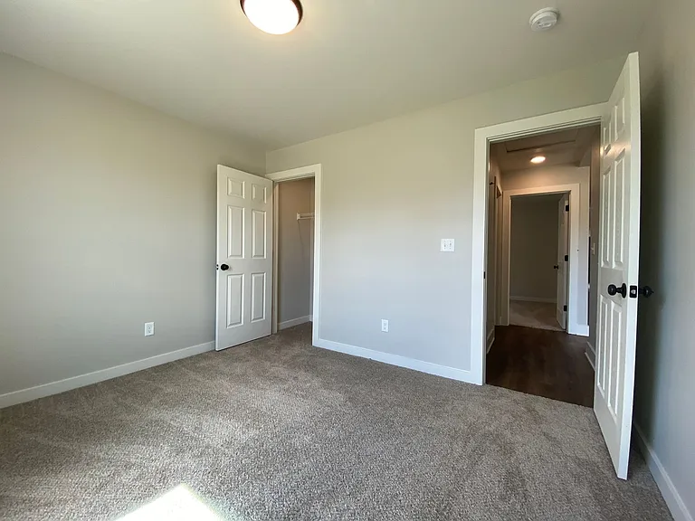 6228 Burbank Crossing Loop — Photo 34