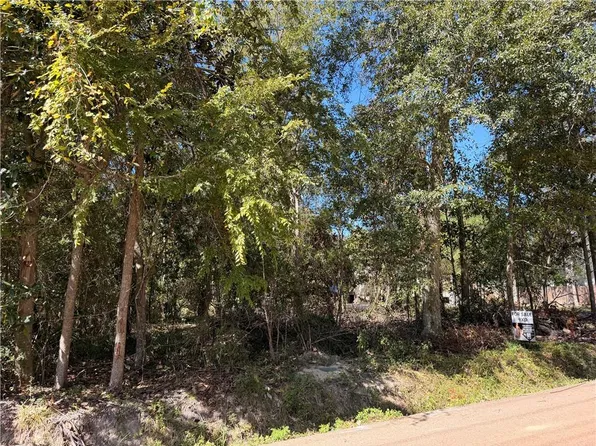 690 Lambert St, Mandeville, LA 70448