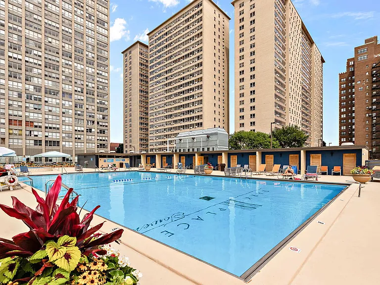 655 W Irving Park Rd #3608 — Photo 17