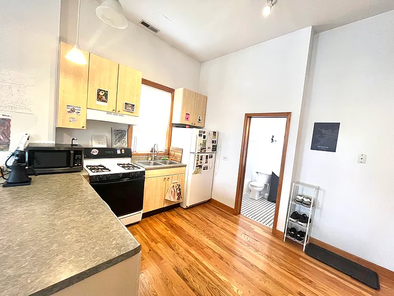 1363 N Bosworth Ave #4 — Photo 5