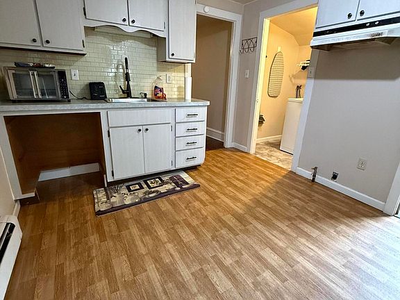 5th image of 1718 Ash St