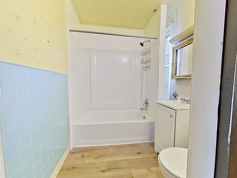 645 W Philadelphia St #2 — Photo 8