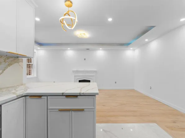 752 Lenox Road image 10 of 14