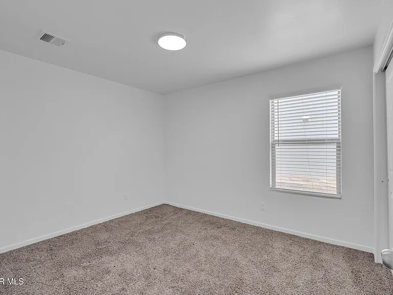 13095 Emerald Hills Ave — Photo 20