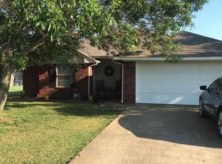 225 Ridgecrest Dr, Calera, OK 74730