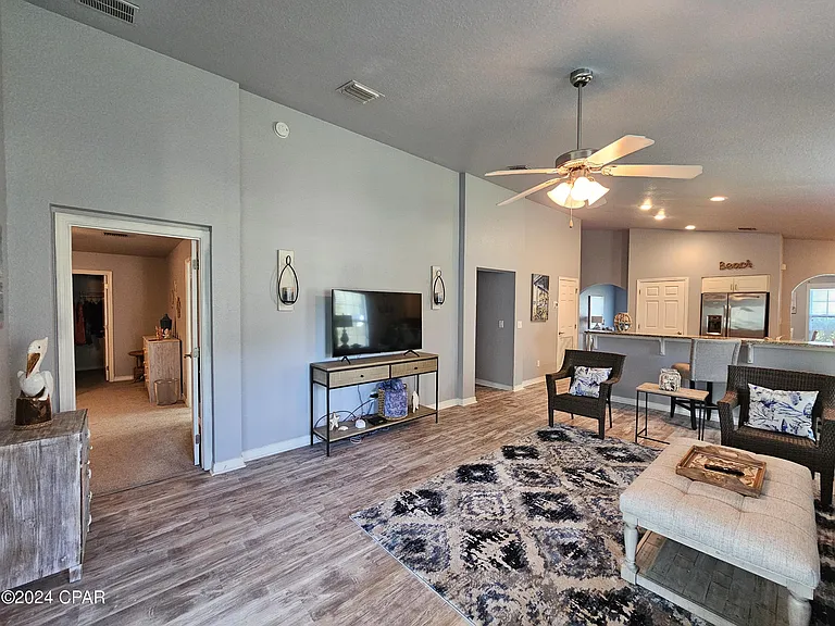203 Brunswick Blvd — Photo 10