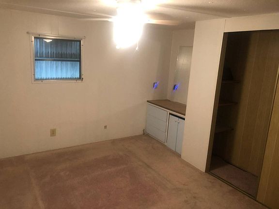 4th image of 85 Bridgette Blvd