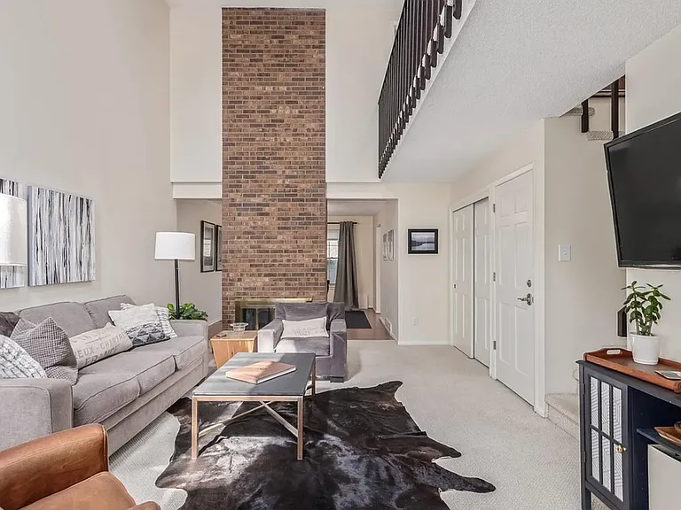 8039 E Phillips Cir — Photo 5